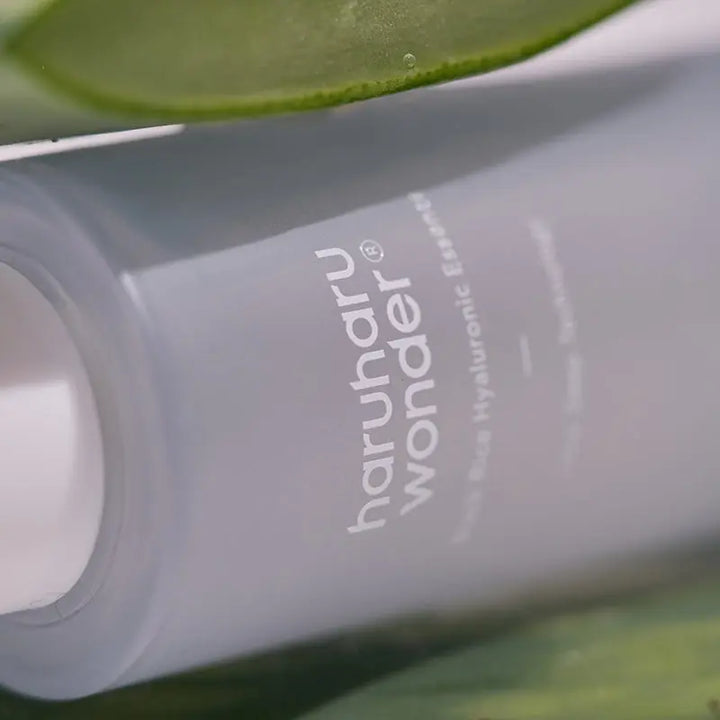 Haruharu WONDER - Black Rice Hyaluronic Essence - 50 ml Pharmacie Lariboisière Shop