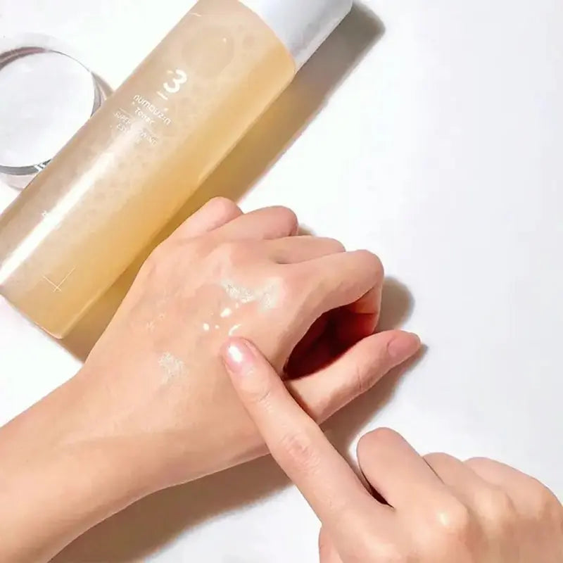 Numbuzin - No.3 Super Glowing Essence Toner - 200 ml Pharmacie Lariboisière Shop