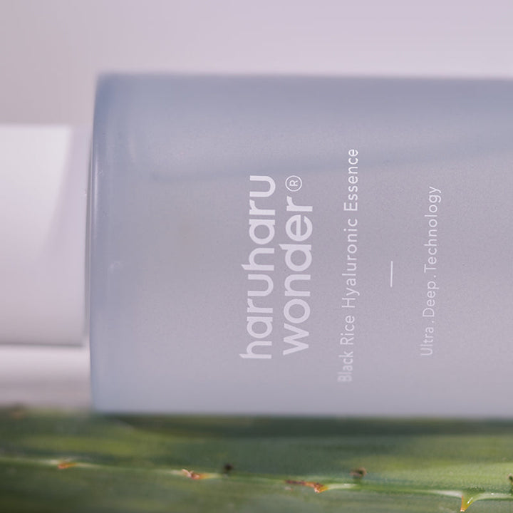 Haruharu WONDER - Black Rice Hyaluronic Essence - 50 ml