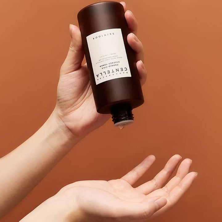 SKIN1004 - Madagascar Centella Probio-Cica Essence Toner - 210 ml