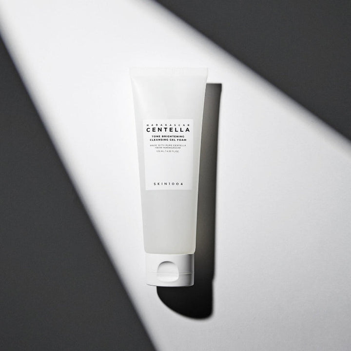 SKIN1004 - Madagascar Centella Tone Brightening Cleansing Gel Foam - 125 ml