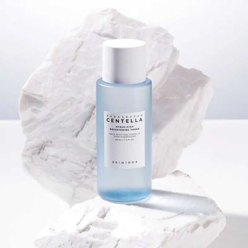 SKIN1004 - Madagascar Centella Hyalu-Cica Brightening Toner - 210 ml Lariboisière Shop