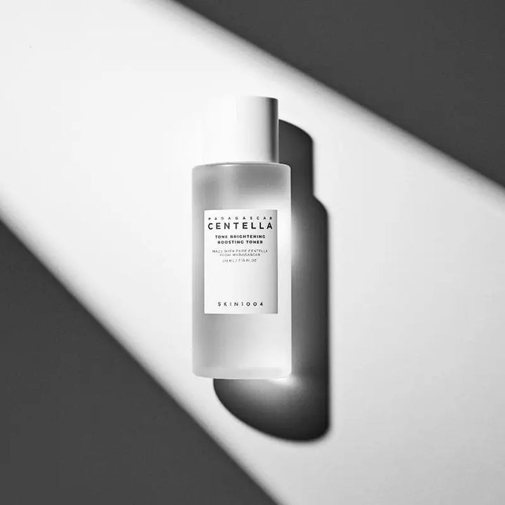 SKIN1004 - Madagascar Centella Tone Brightening Boosting Toner - 210 ml Pharmacie Lariboisière Shop