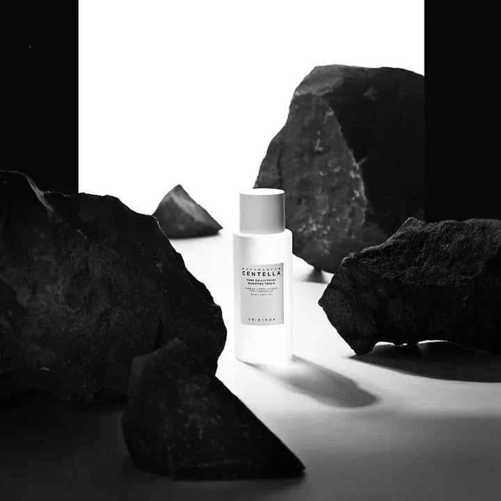 SKIN1004 - Madagascar Centella Tone Brightening Boosting Toner - 210 ml Pharmacie Lariboisière Shop