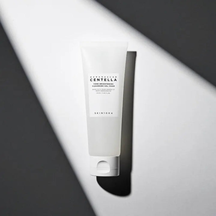 SKIN1004 - Madagascar Centella Tone Brightening Cleansing Gel Foam - 125 ml Lariboisière Shop
