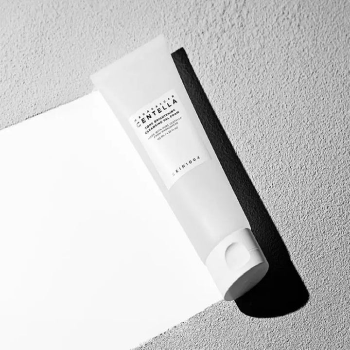 SKIN1004 - Madagascar Centella Tone Brightening Cleansing Gel Foam - 125 ml Lariboisière Shop