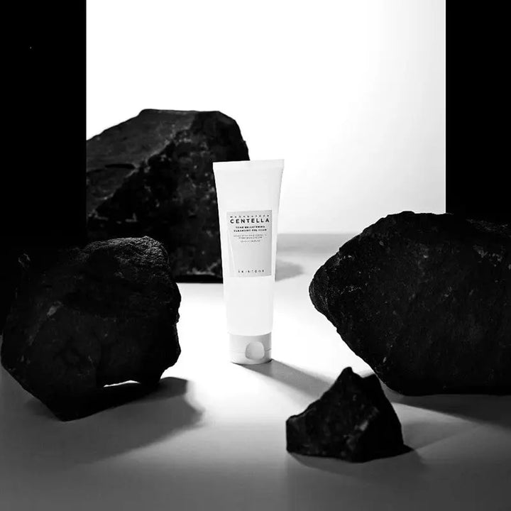 SKIN1004 - Madagascar Centella Tone Brightening Cleansing Gel Foam - 125 ml Lariboisière Shop